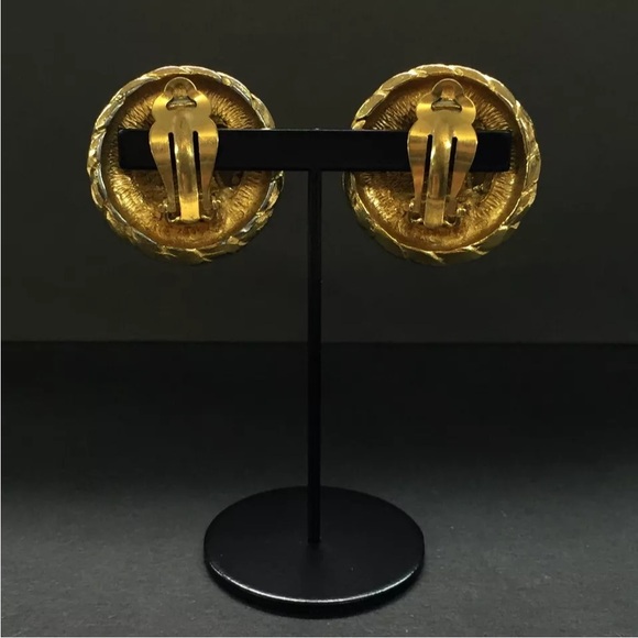 CHANEL CC Logo Gold Tone Earrings - Picture 5 of 8